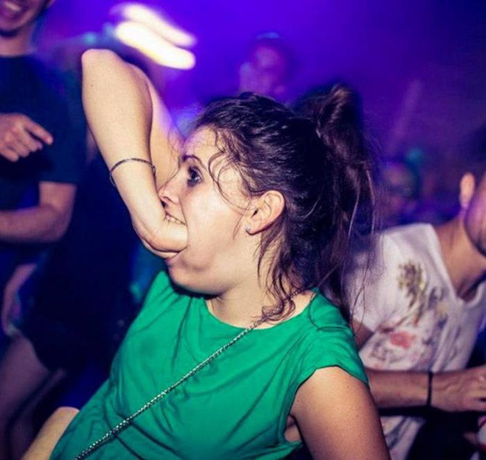 А ты пробовал засунуть свой кулак в рот? (20 фото) - «Это интересно»