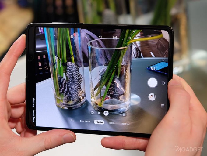 В Samsung готовят смартфон с расширяемым дисплеем (6 фото) - «Гаджеты»