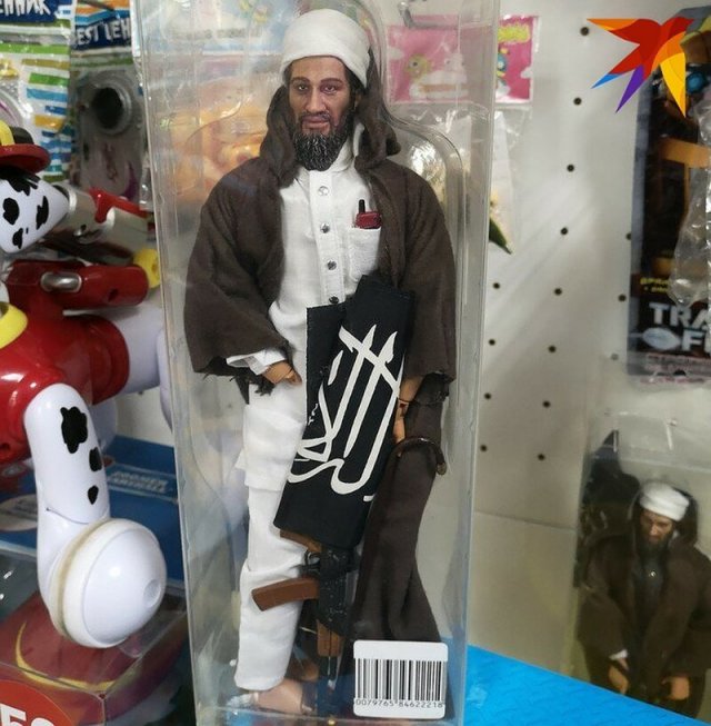 В одном из детских магазинов нашли игрушечного террориста (2 фото) - «Это интересно»