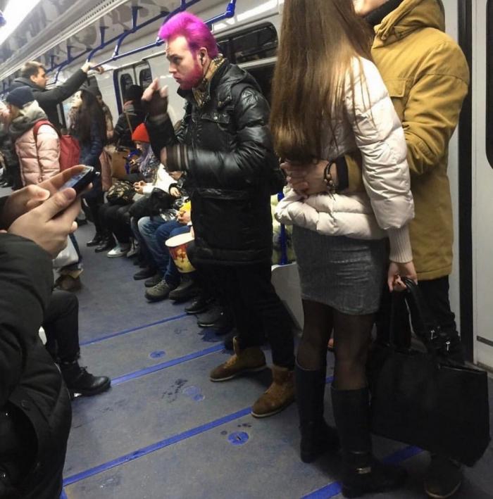 Беспощадная мода обитателей метрополитена (30 фото) - «Это интересно»