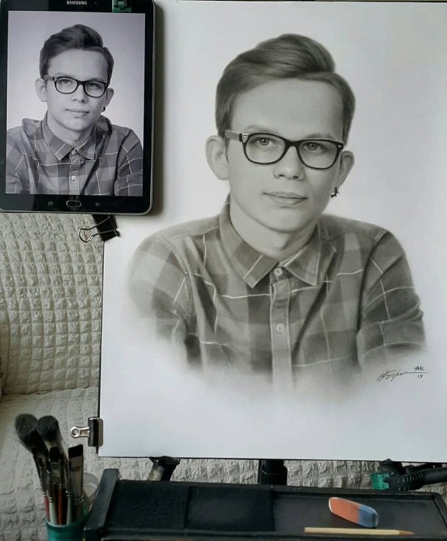 Российский уличный художник Николай Ярахтин рисует реалистичные портреты за час - «Прикольные картинки»