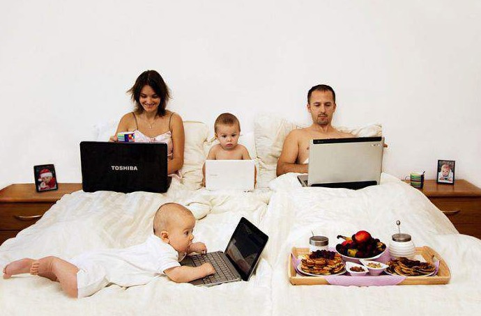 фото прикол «Компьютерная семья» - «Дети»