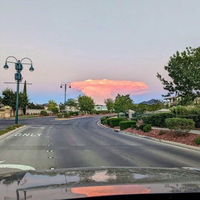 Жители Лас-Вегаса испугались необычного облака - «Прикольные картинки»