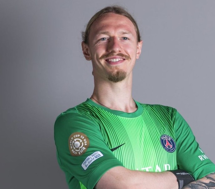 Матвей Сафонов отразил четыре пенальти подряд - «Прикольные картинки»