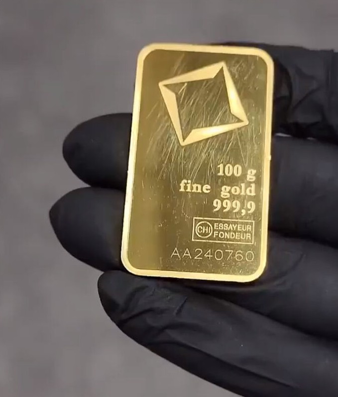 Растворил 100 граммов золота - «Истории»